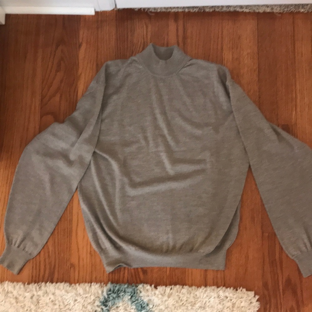 100% Extra Fine Merino Wool Mock Turtleneck